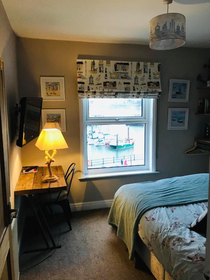 Waterfront Apartment 스카버러 외부 사진